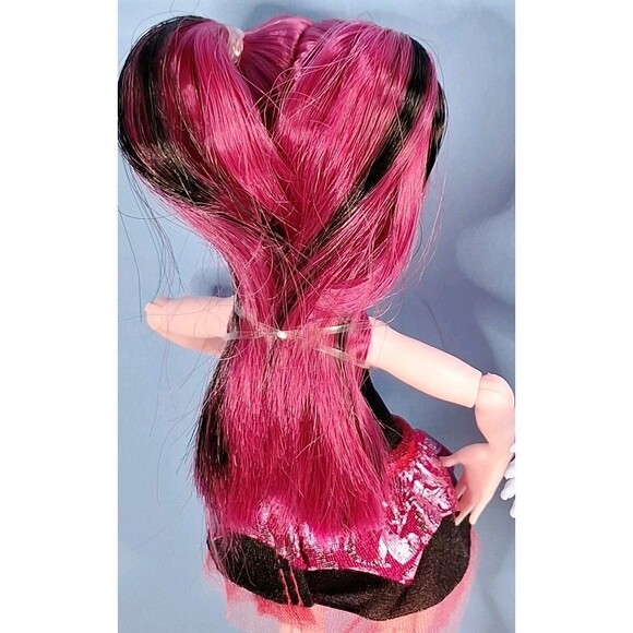 2 Monster High Dolls Draculaura and Abbey Bominable Skulltimate Mattel Toys - Picture 12 of 15